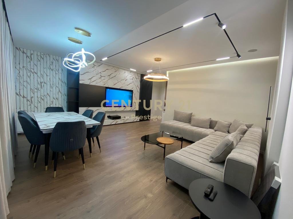 APARTAMENT LUKSOZ 2+1+2 ME QIRA LIQENIT TE THATE, TIRANE!