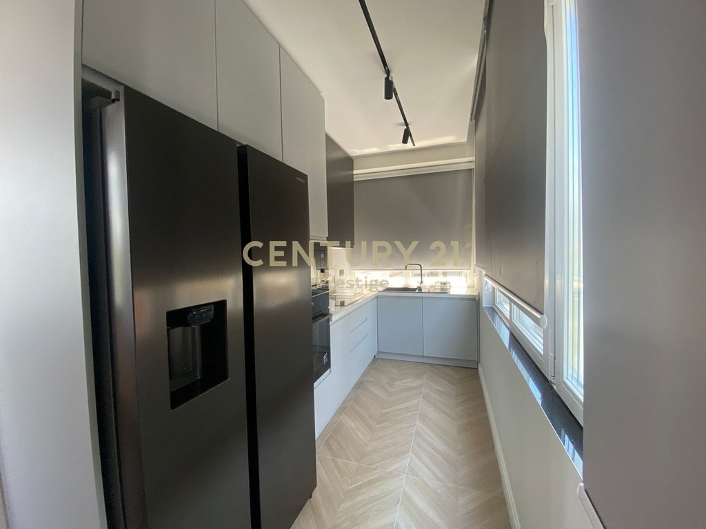 APARTAMENT LUKSOZ 2+1+2 ME QIRA LIQENIT TE THATE, TIRANE!