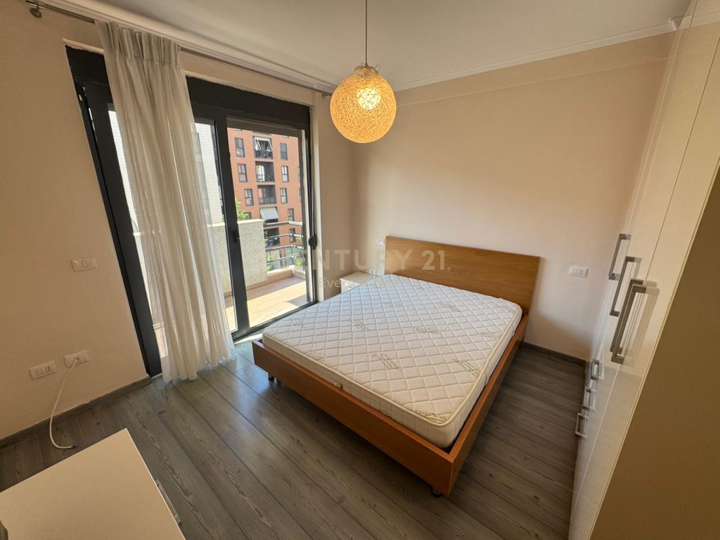 Jepet me Qira Apartament 2+1+2 në Rrugën e Kosovarëve!