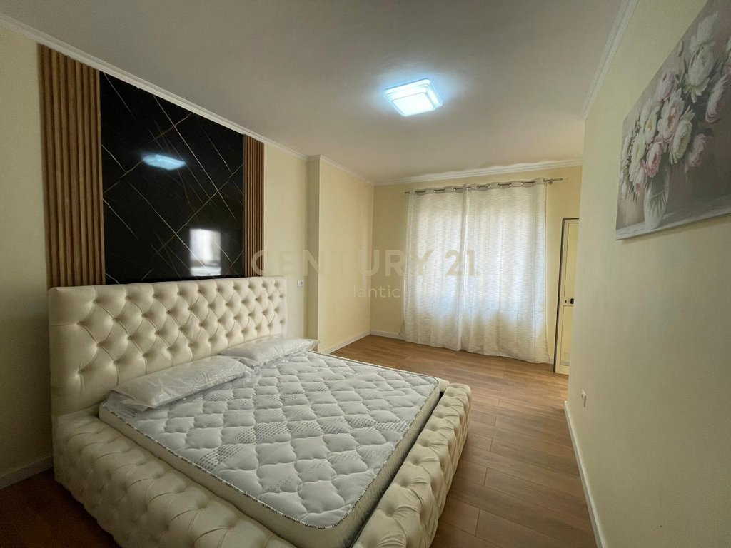 SHITET APARTAMENT 2+1 NE PLAZH ILIRIA DURRES