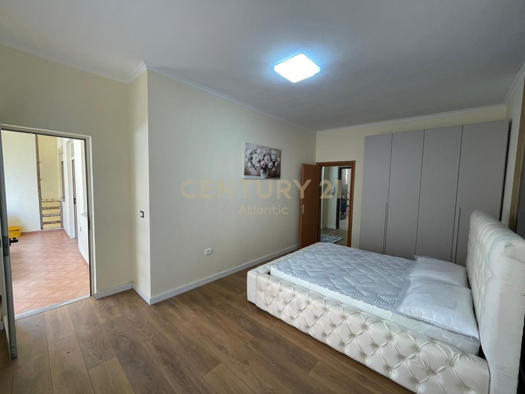 SHITET APARTAMENT 2+1 NE PLAZH ILIRIA DURRES
