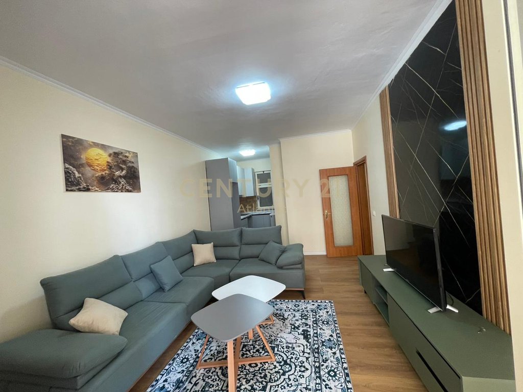 SHITET APARTAMENT 2+1 NE PLAZH ILIRIA DURRES
