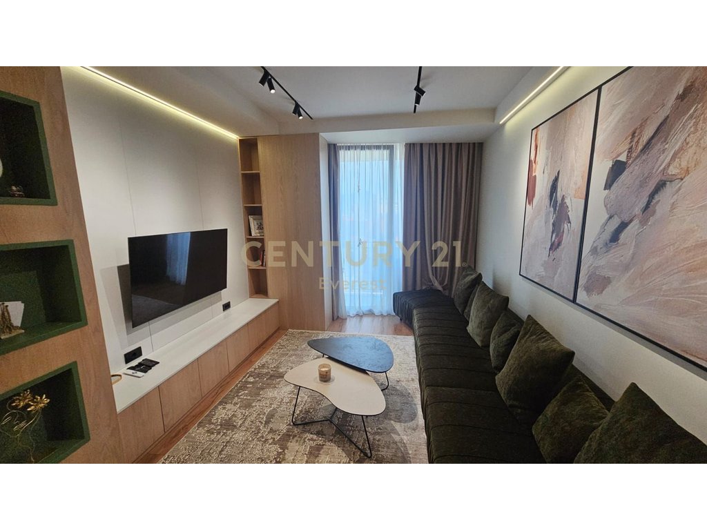 "Golden Tower Residence" – Apartament Premium 1+1 me Qira