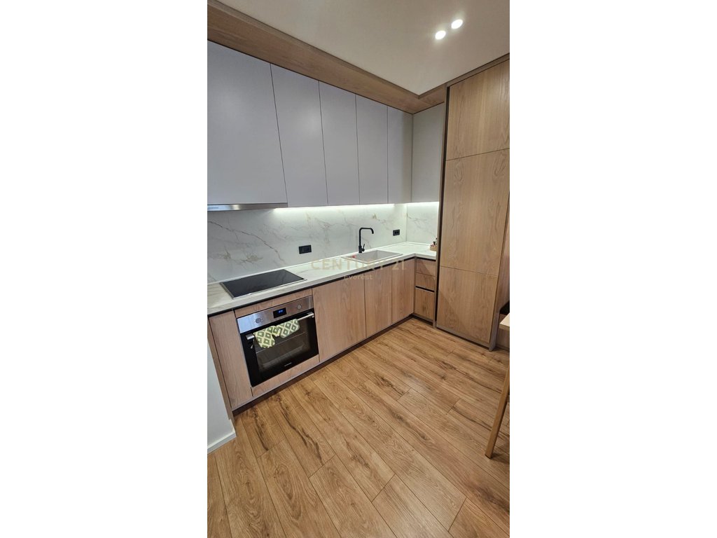"Golden Tower Residence" – Apartament Premium 1+1 me Qira