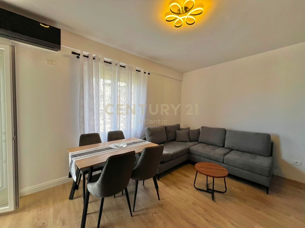 SHITET APARTAMENT 1+1 I MOBILUAR NE SHKEMBIN E KAVAJE DURRES !