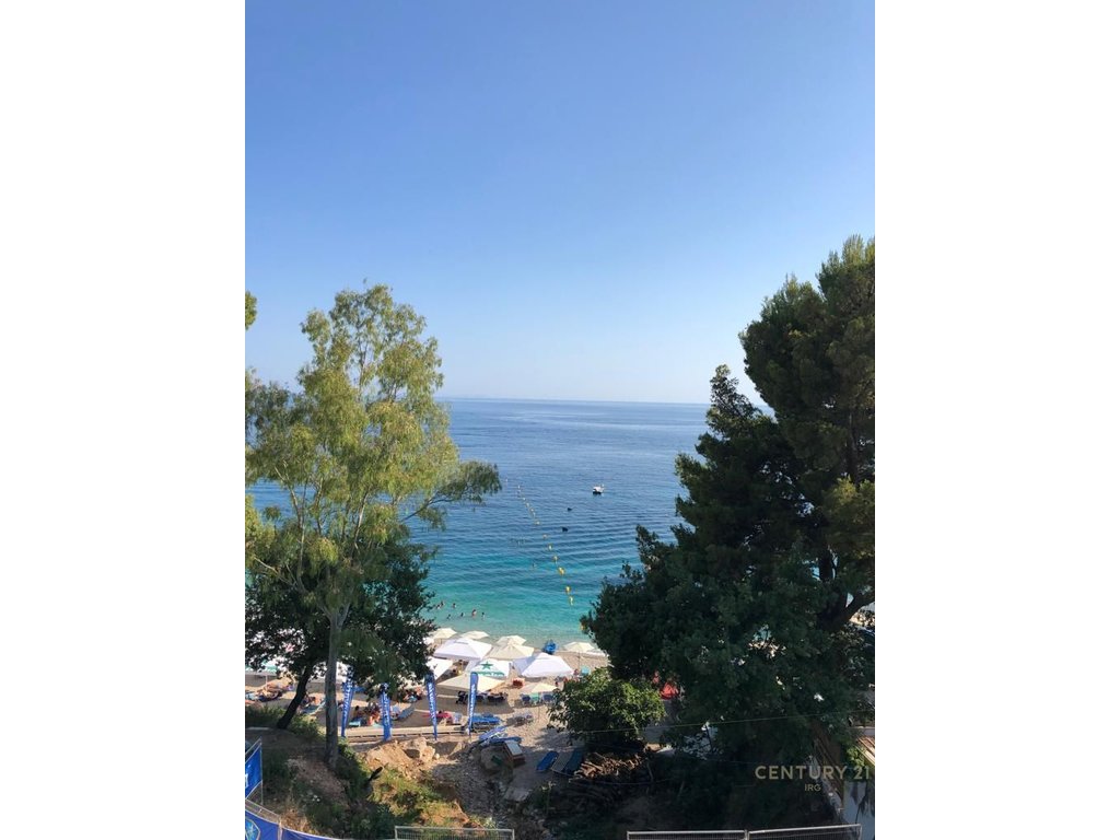 DHERMI, 2 GARSIONERE ME VERANDE!
