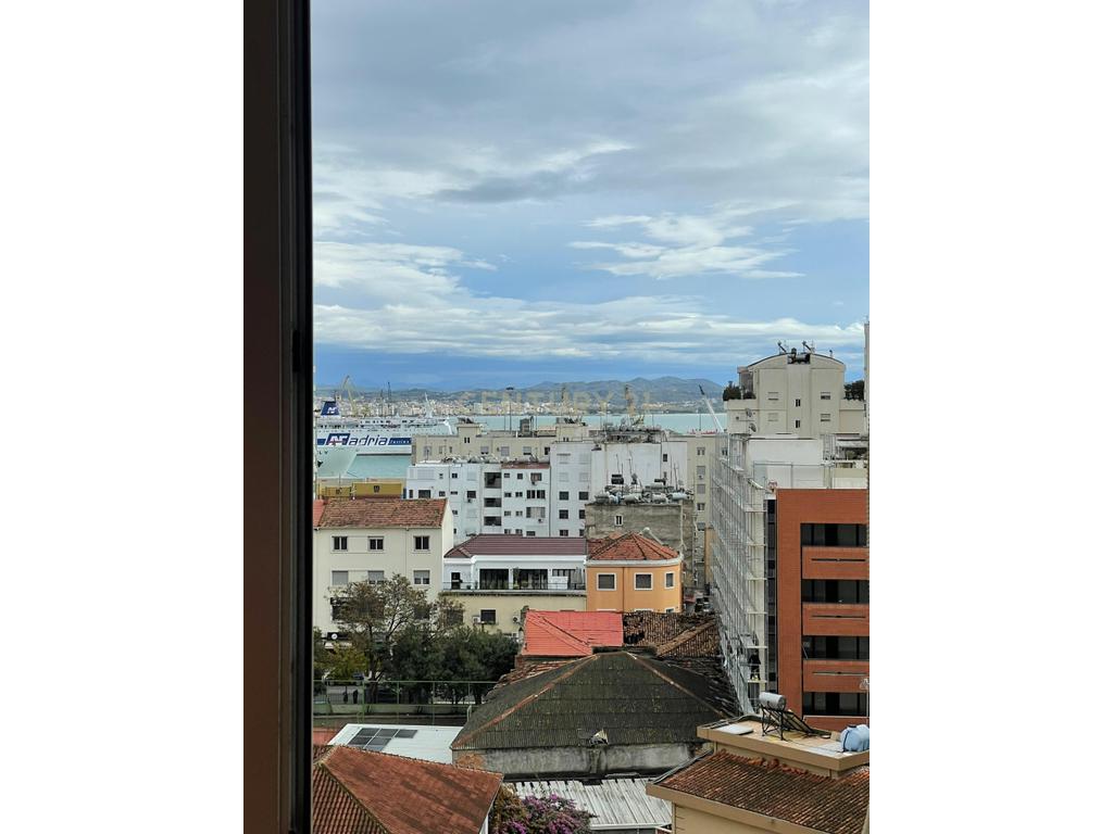 Apartament 2+1  Me Qira në Qendrën e Durrësit !