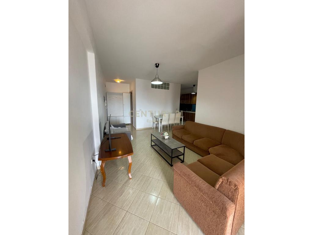 Apartament 2+1  Me Qira në Qendrën e Durrësit !