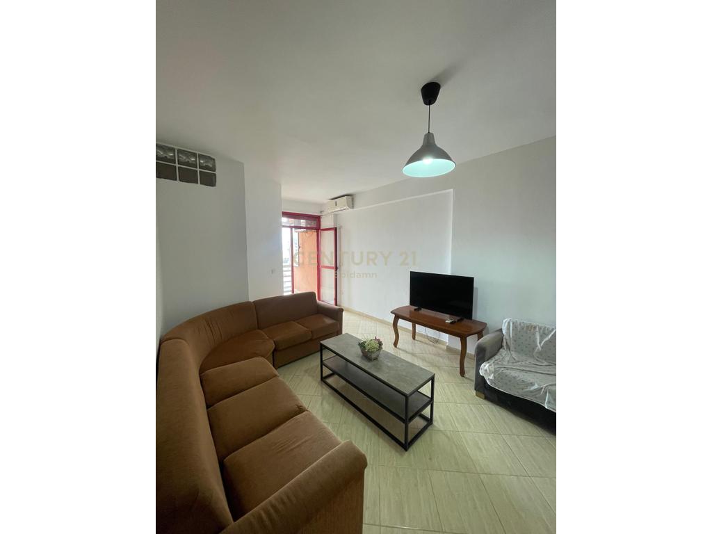 Apartament 2+1  Me Qira në Qendrën e Durrësit !