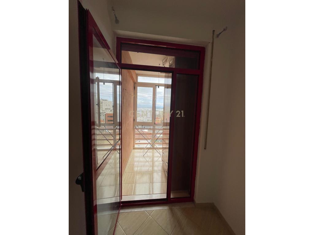 Apartament 2+1  Me Qira në Qendrën e Durrësit !