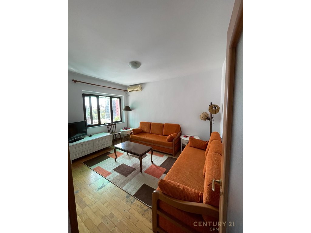 Apartament 2+1 Me qira tek Pazari Ri, Tiranë - 60.000ALL | 80 m²