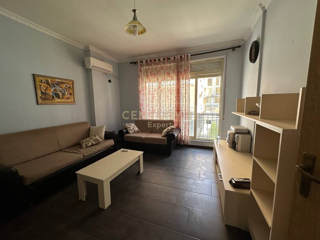 Shitet apartament 1+1 te Shkembi i Kavajes