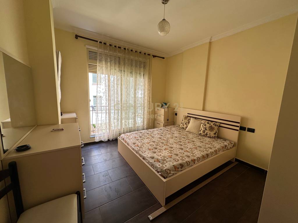 Shitet apartament 1+1 te Shkembi i Kavajes