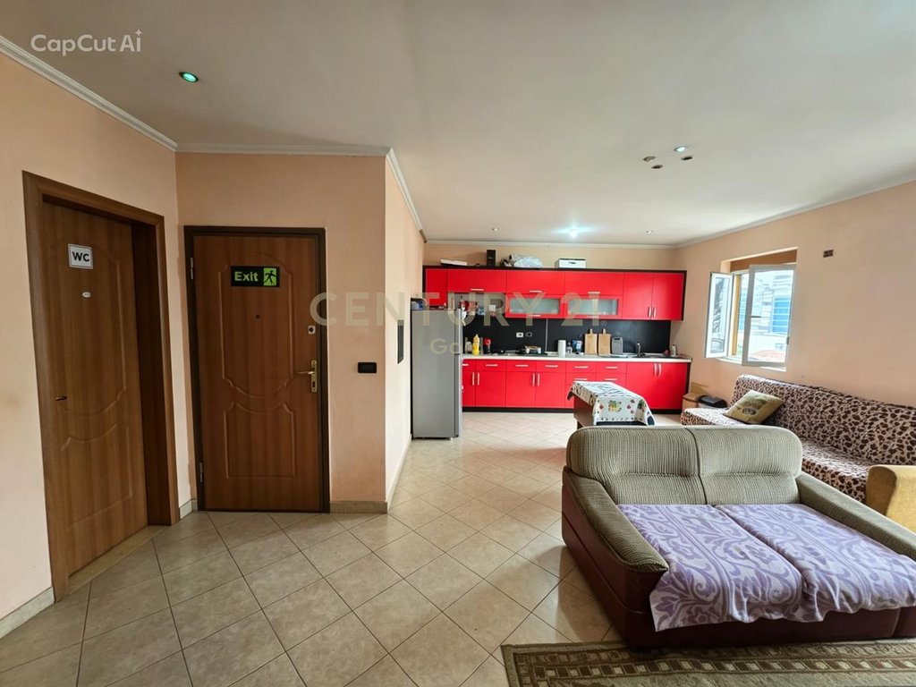 Apartament 2+1+2 per shitje tek shkolla Siri Kodra,prane Selvise!