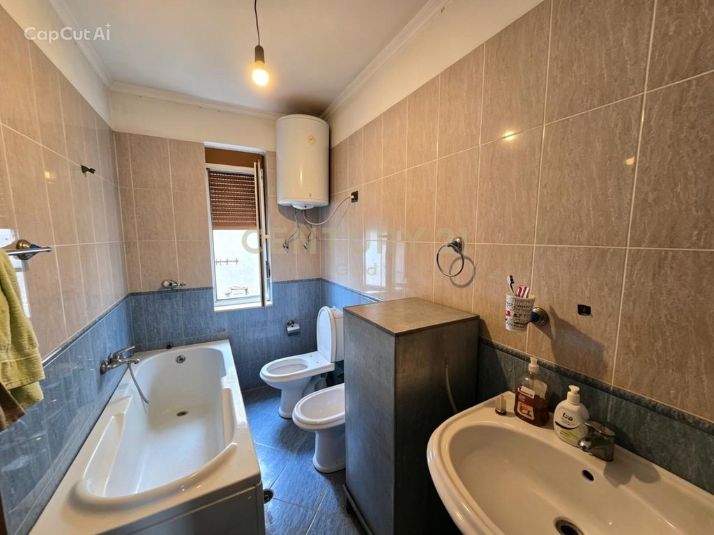 Apartament 2+1+2 per shitje tek shkolla Siri Kodra,prane Selvise!