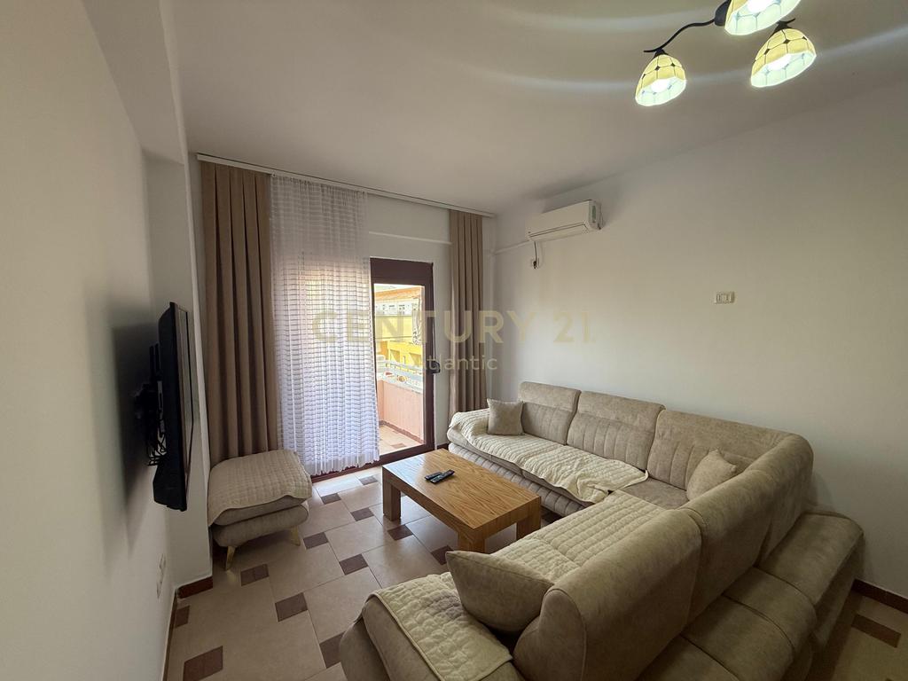 Shitet apartament 2+1 në Pelikan, kati 6, me pamje deti