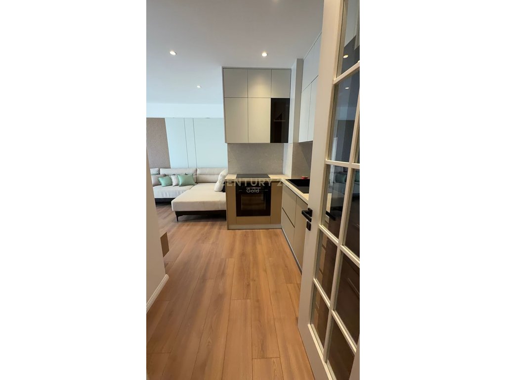 Apartament 2+1 per shitje te Golden Tower