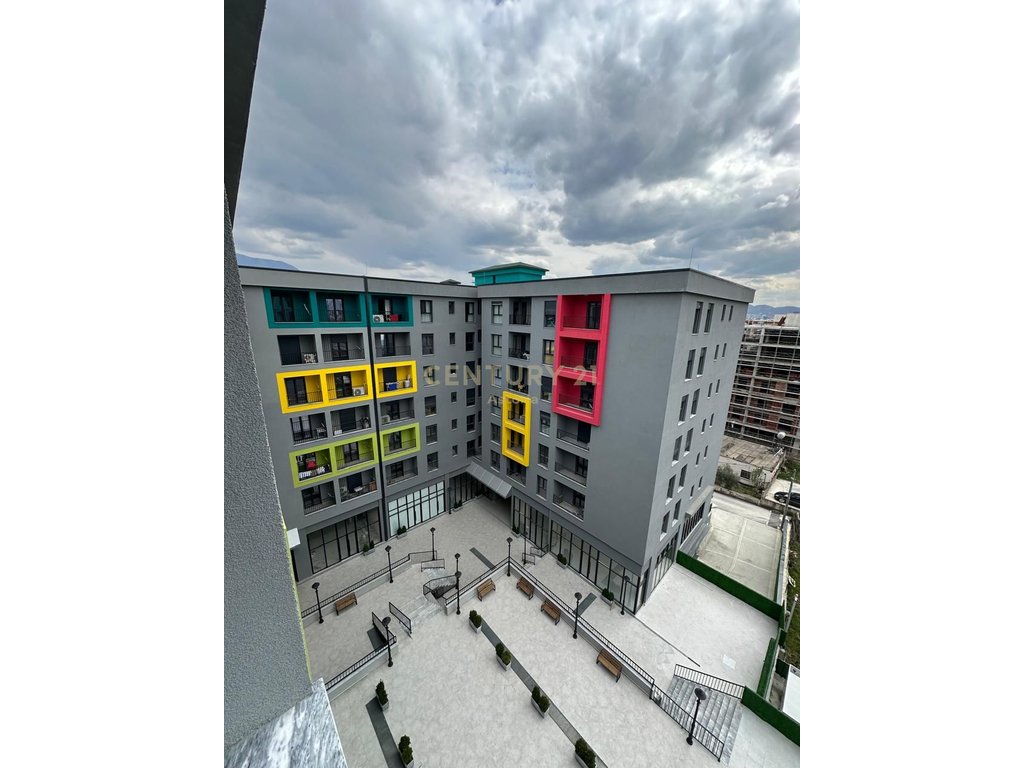 Jepet me qera apartament 1+1 tek Kompleksi “Splash Color”, Paskuqan,me administrim të paguar për tre vjet!