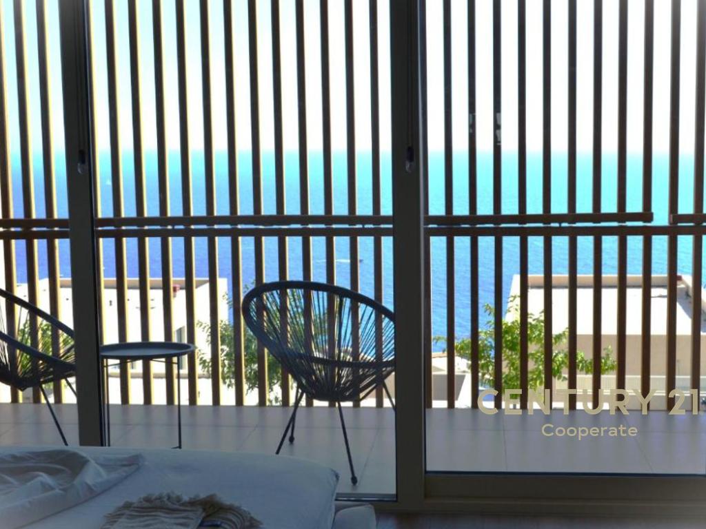 JAPIM ME QIRA SEZONALE - VILE NE GREEN COAST