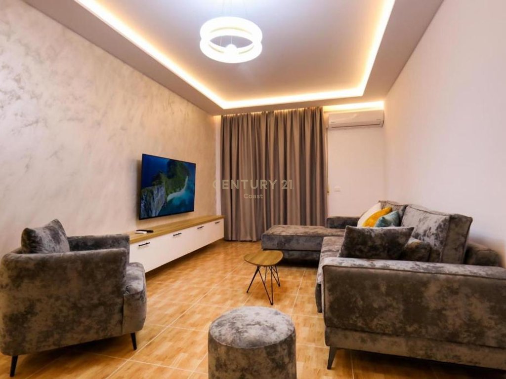 JEPET ME QIRA APARTAMENT 2+1,LINJA E PARE  PAMJE PLOTE NE DET TE "RRAPI"