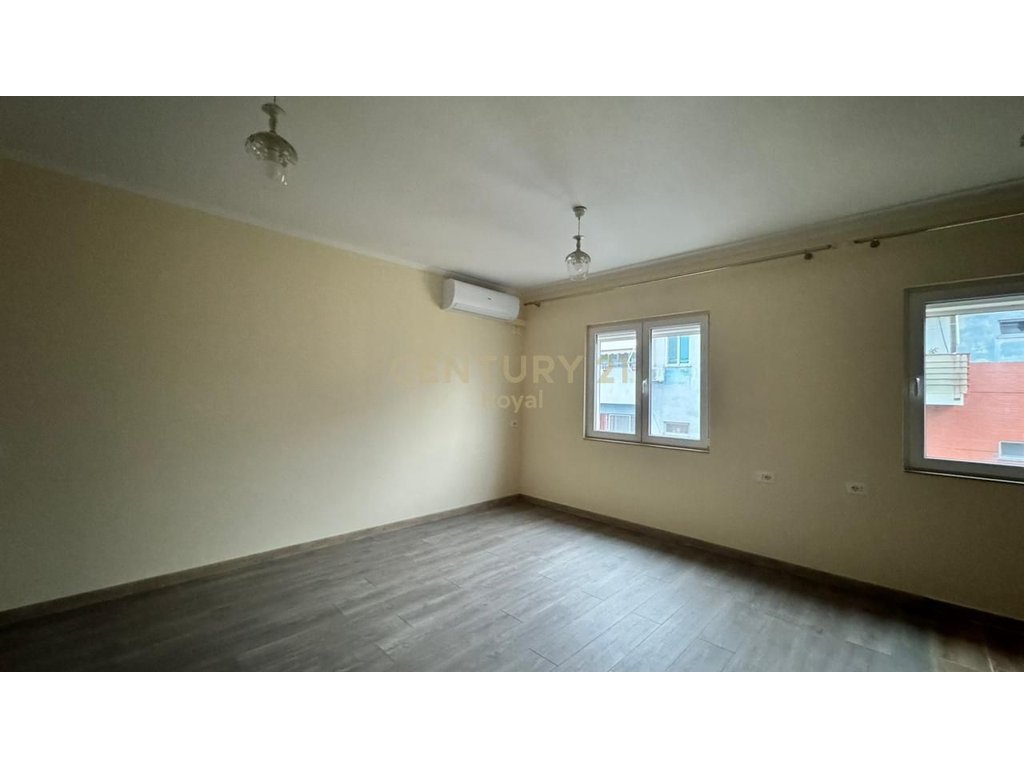 Apartament 2+1 për shitje në Allias, përballë Komisariatit nr 4, Tiranë - 105,000€ | 75.7 m²