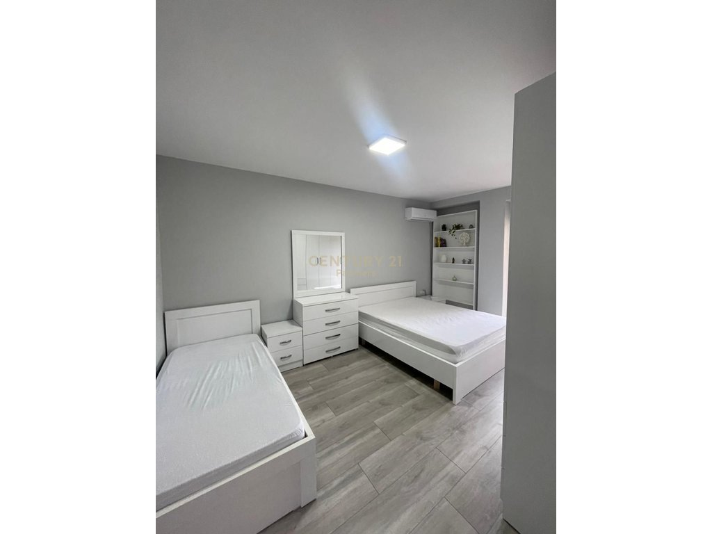 SHITET APARTAMENTI 2+1 21 DHJETORI TIRANË