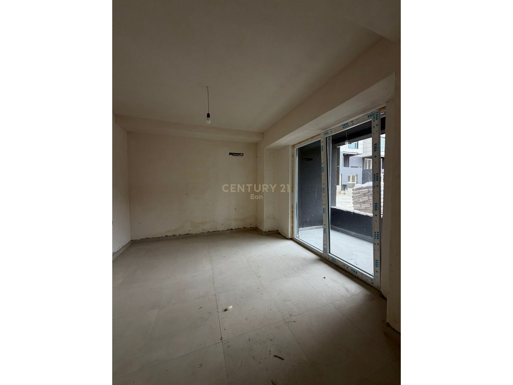 SHITET APARTAMENT 2+1 MONTEVIDEO RESIDENCE TE MALI ROBIT!
