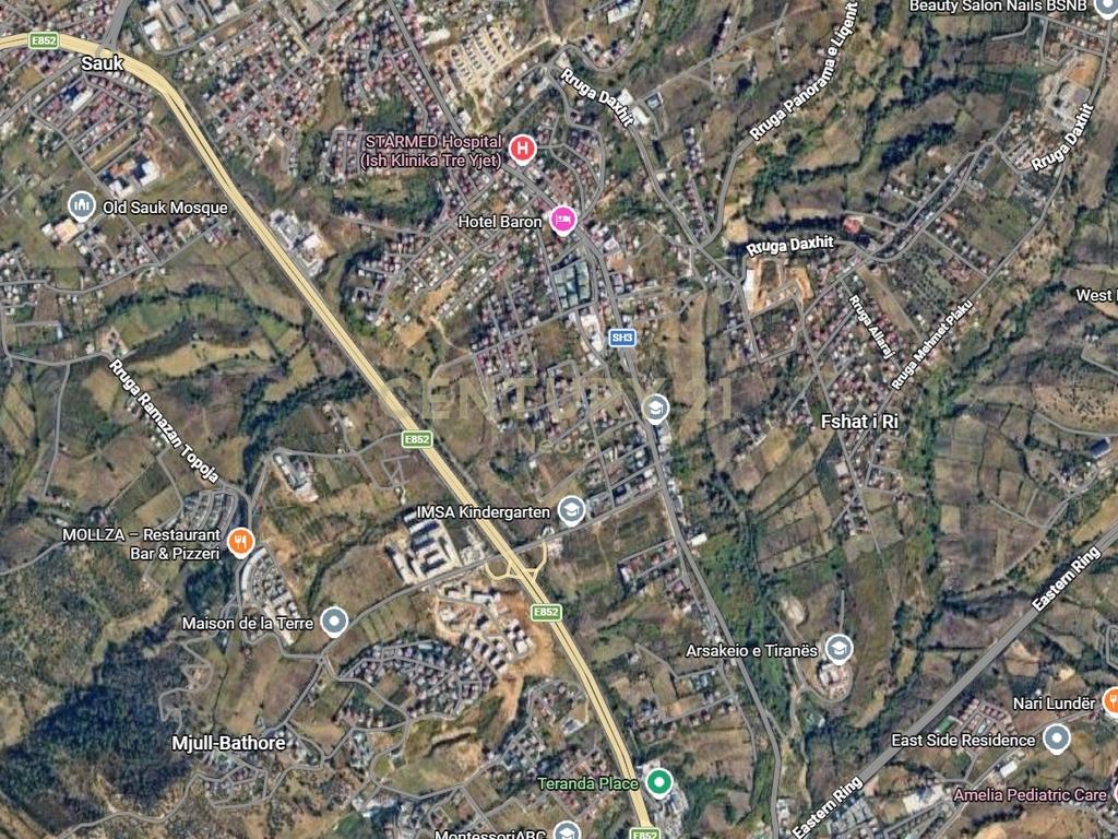 TEG 📍 JEPET ME QERA AMBIENT BIZNESI BUZE RRUGE – IDEAL PËR ZYRA DHE AKTIVITETE TË NDRYSHME