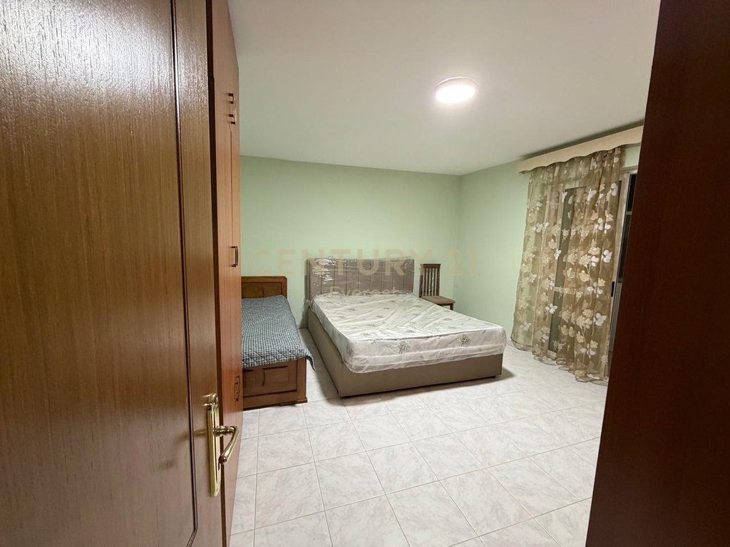 XHAMIA E TABAKEVE, APARTAMENT 2+2+2 PER QIRA