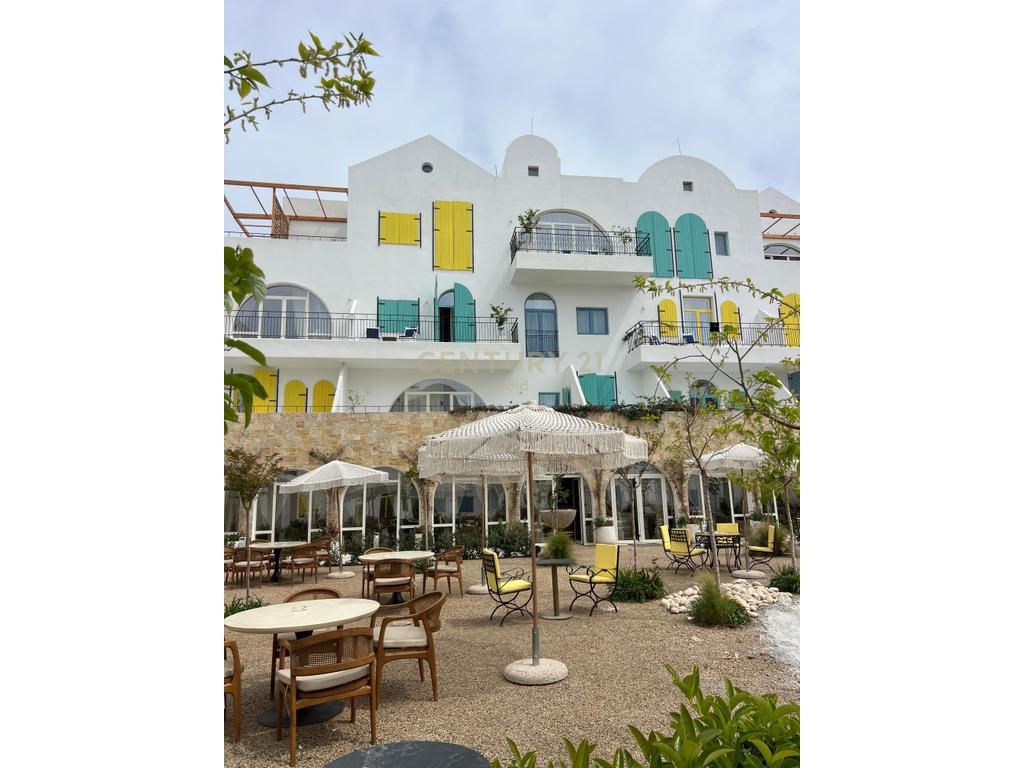 Apartament 2+1+Depo+Verande tek Residenca “Square Village”Dhërmi