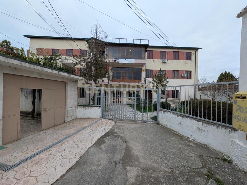 ELBASAN, AMBIENT ZYRE PER QIRA
