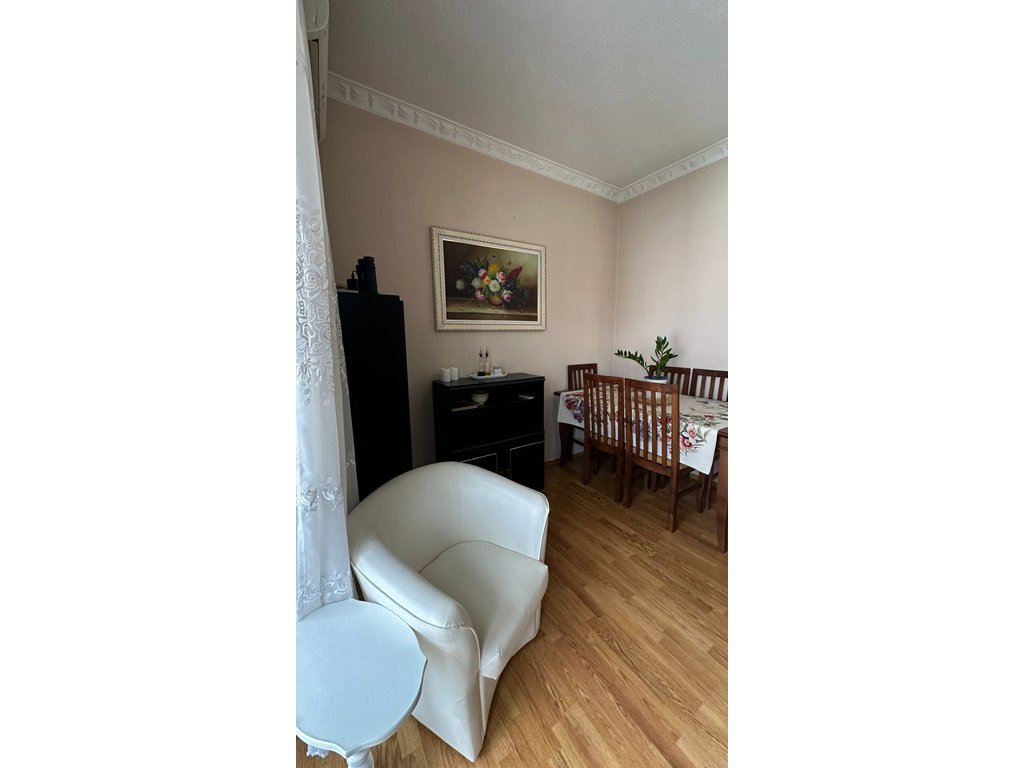 APARTAMENT 1+1 I MOBILUAR NË SHITJE – POGRADEC, KATI I TRETË !!!!
