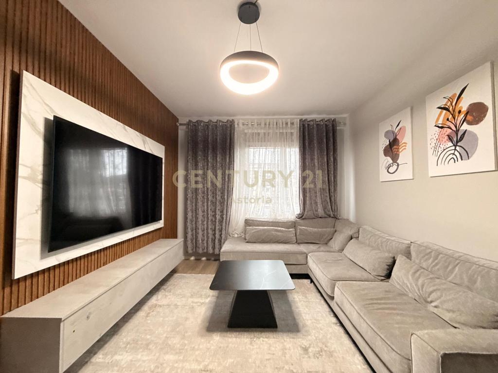 Shitet apartament 2+1+2+ 2 poste parkimi, kompleksi Grand Gallery, Yzberish.