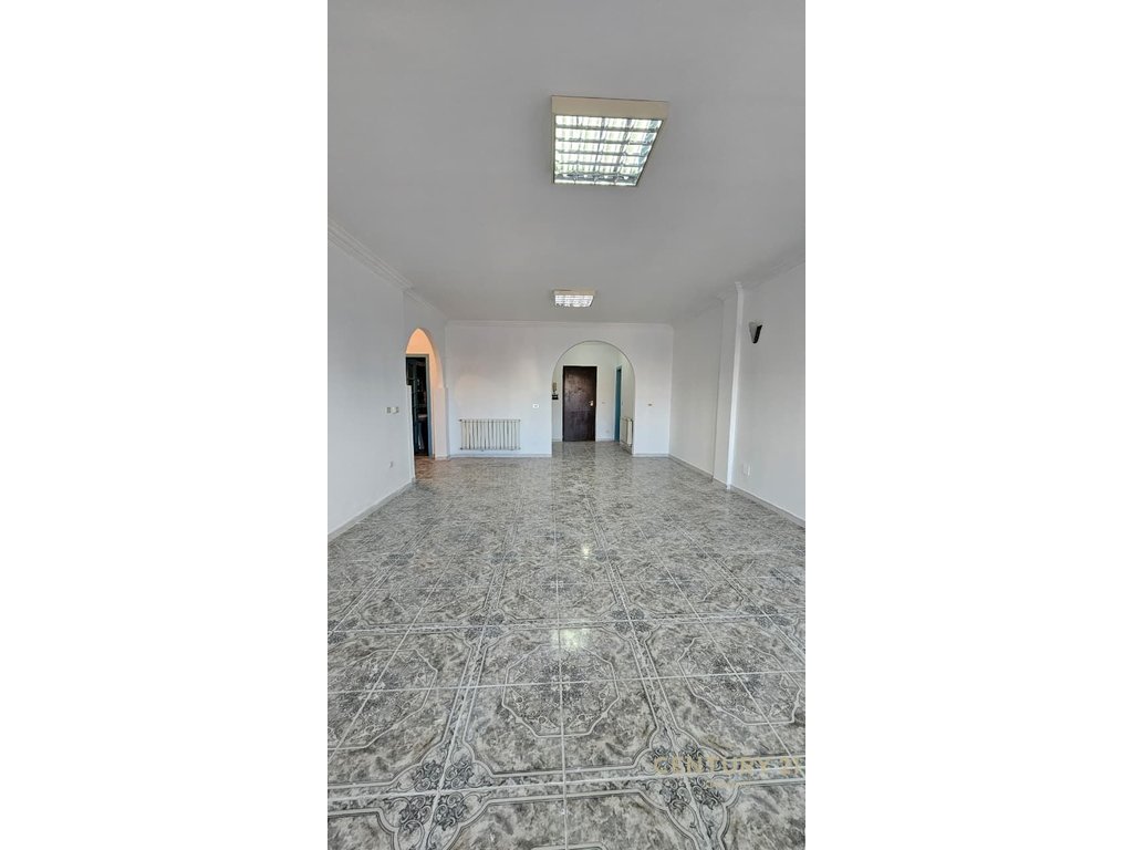 AMBIENT PËR ZYRA 120M² DHE GARAZH (opsionale), ME QIRA NË BLLOK