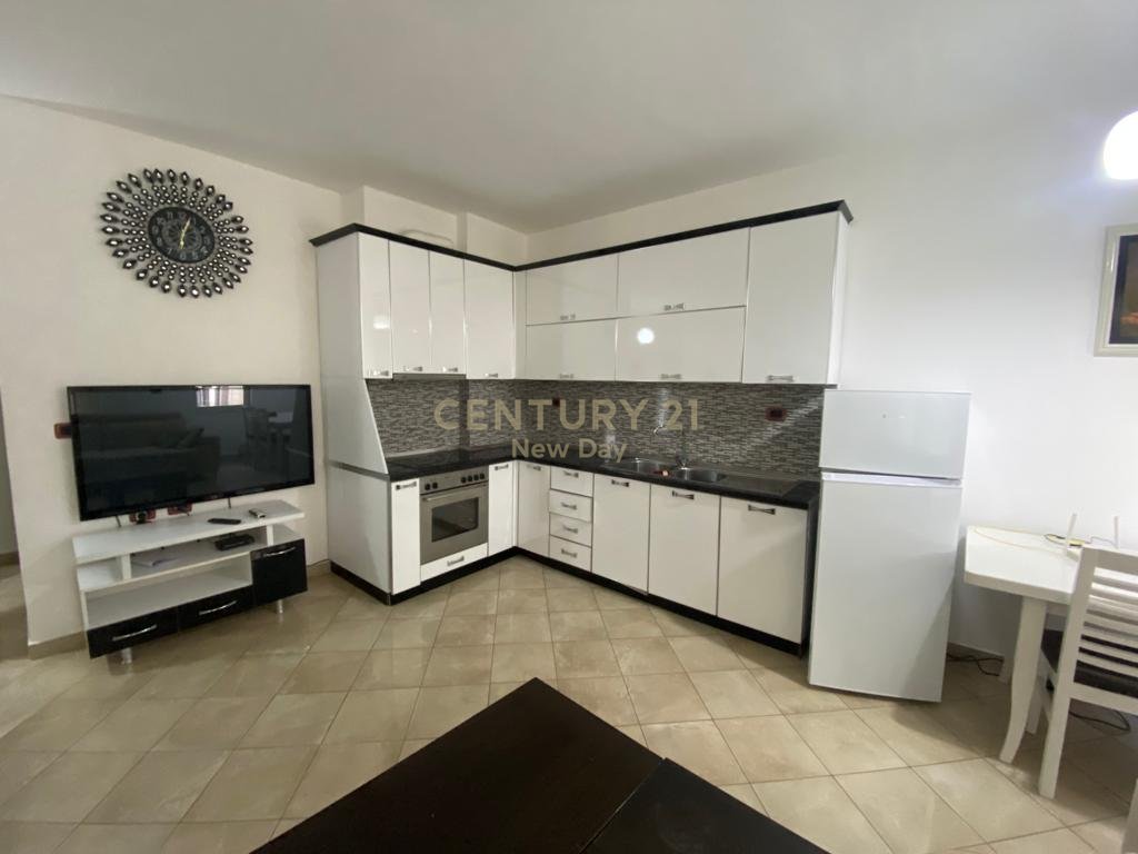 SHITET APARTAMENT 1+1 NE PLAZH , RROTA E KUQE!