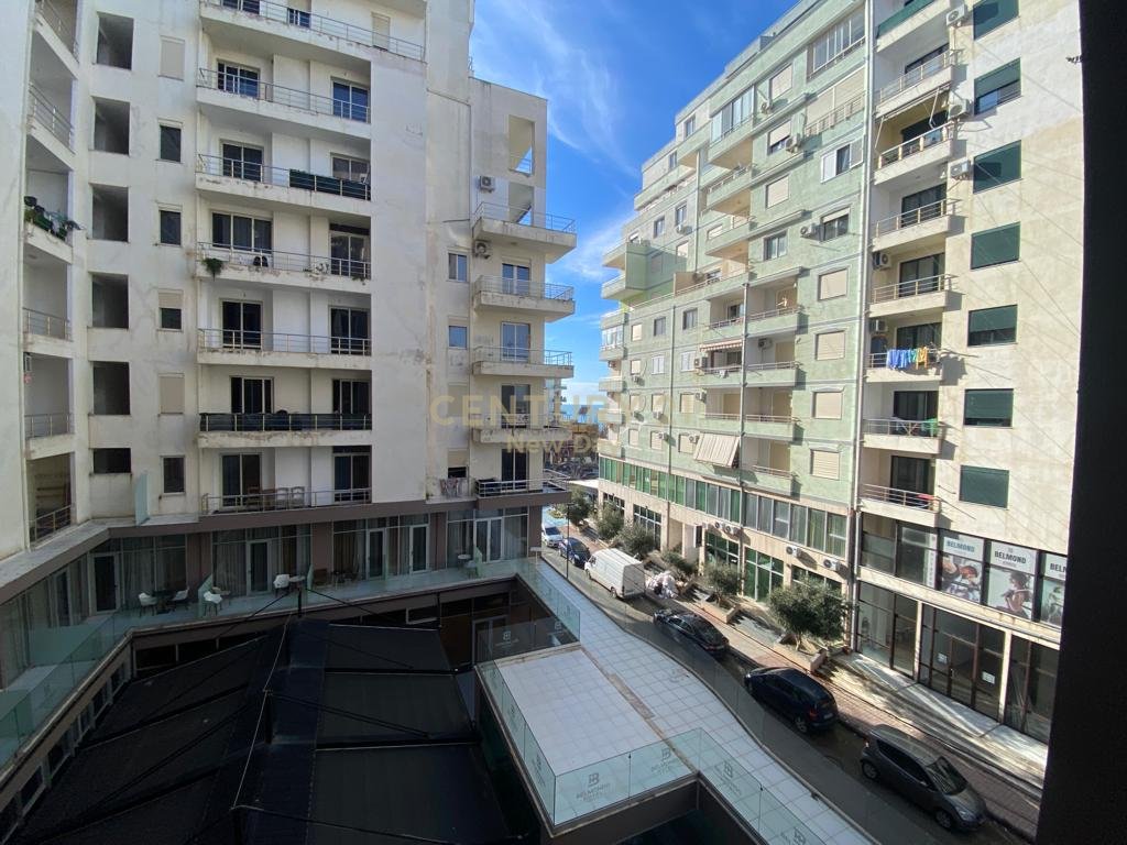 SHITET APARTAMENT 1+1 NE PLAZH , RROTA E KUQE!