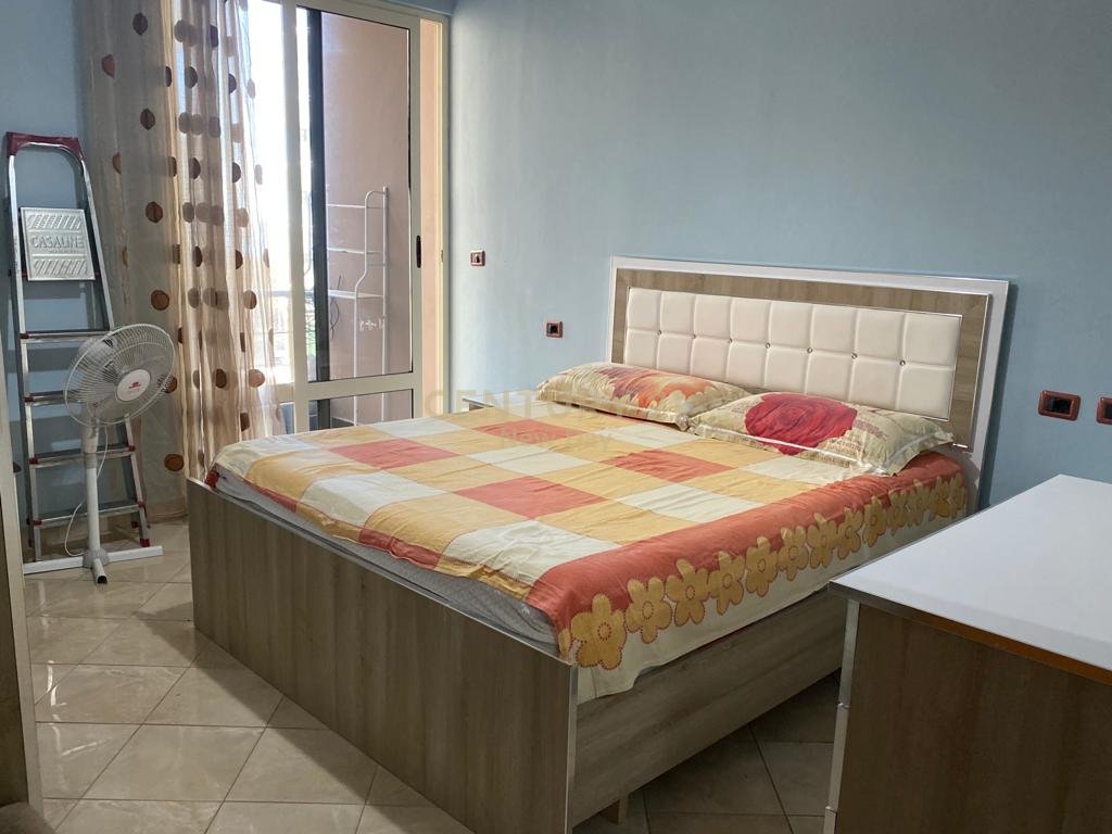 SHITET APARTAMENT 1+1 NE PLAZH , RROTA E KUQE!