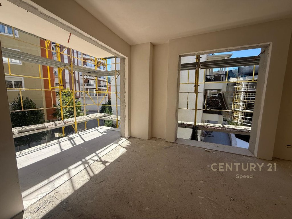 Apartament 1+1 Për shitje tek Liqeni i Thatë!
