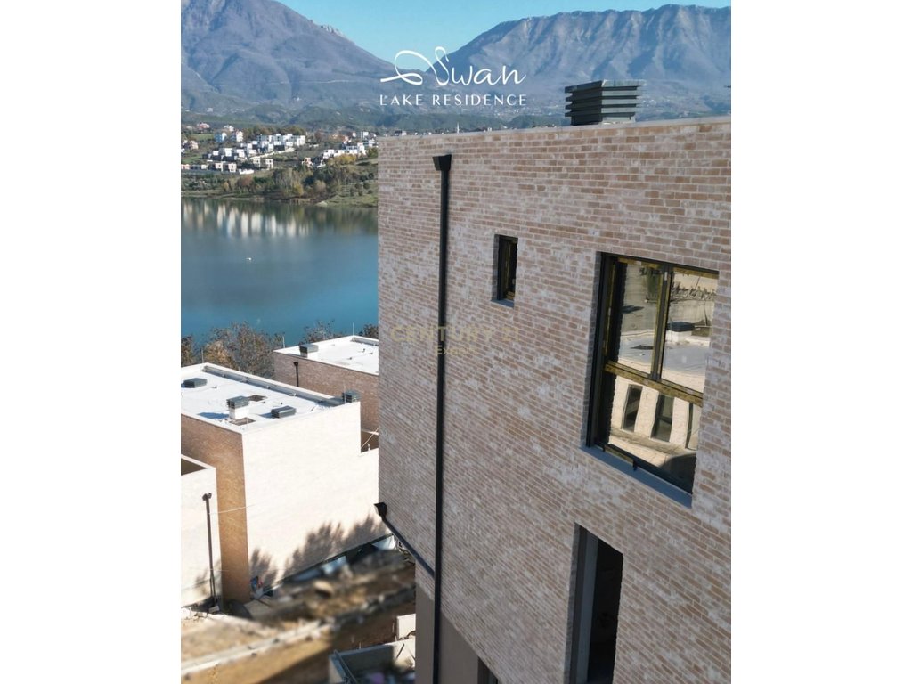 VILE ME PISHINE PER SHITJE NE SWAN LAKE RESIDENCES !