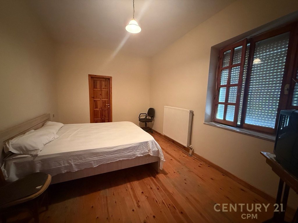 Triplex me qira per zyre tek Shkolla Mihal Grameno!