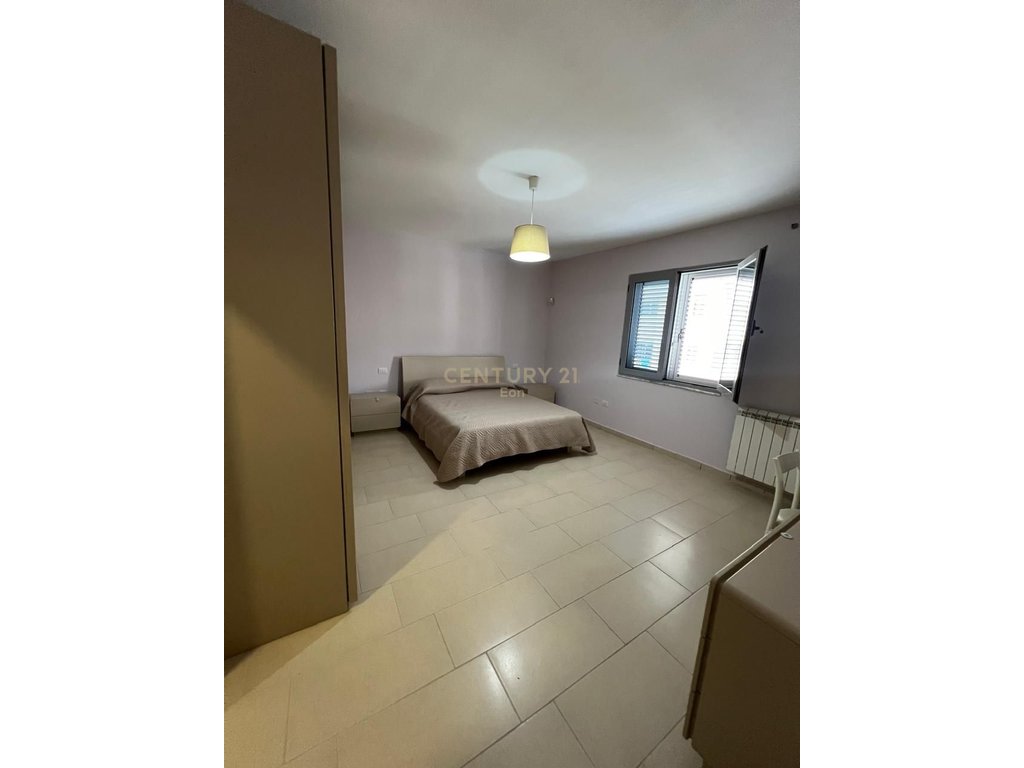 JEPET ME QERA APARTAMENT 2+1+2 MODERN TEK STADIUMI NE DURRES!