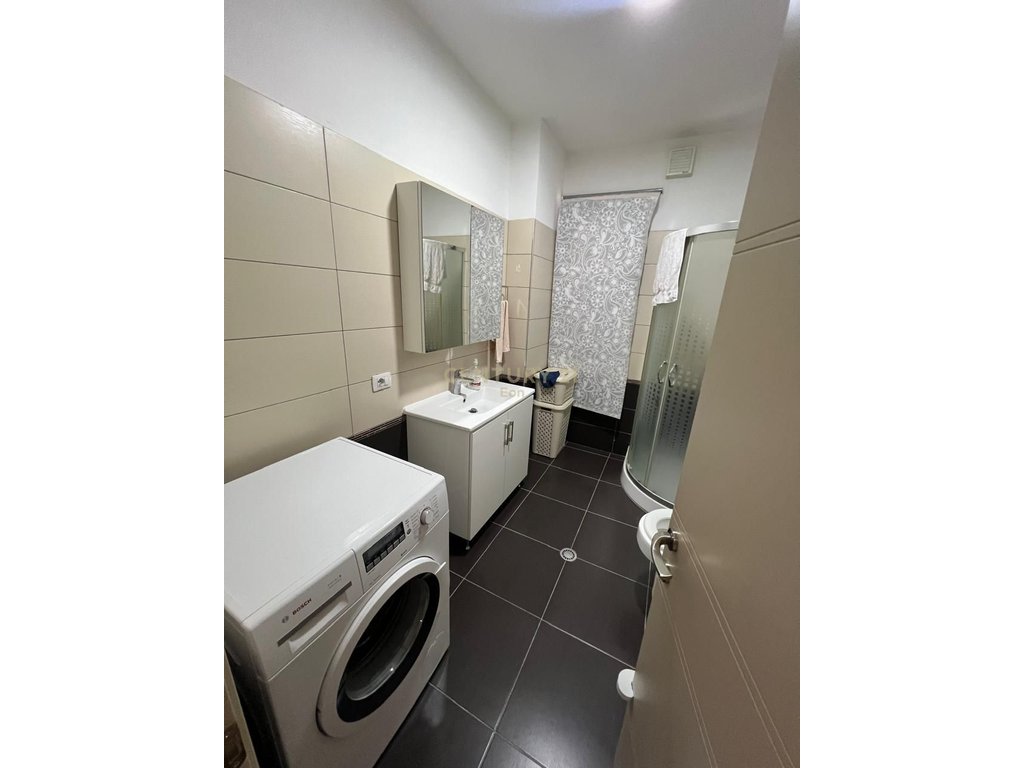 JEPET ME QERA APARTAMENT 2+1+2 MODERN TEK STADIUMI NE DURRES!