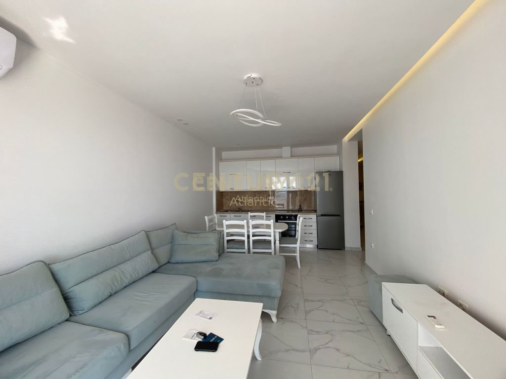 JEPET ME QIRA APARTAMENT 2+1 VIJE E PARE ME DETIN , PLAZH RROTA KUQE !