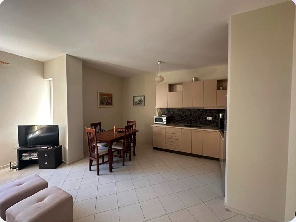 APARTAMENT 1+1 PER QIRA,TEK KALAJA!