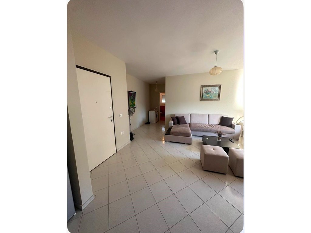 APARTAMENT 1+1 PER QIRA,TEK KALAJA!
