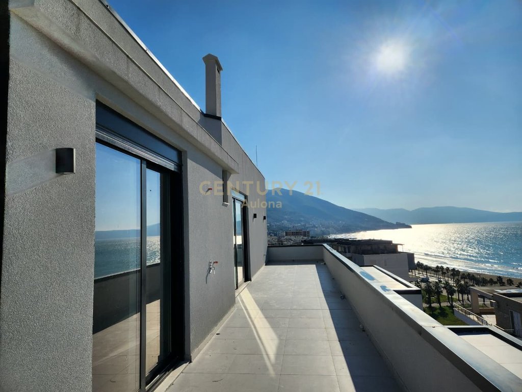 PENTHOUSE PER SHITJE PRANE ''LUNGOMARE 1''