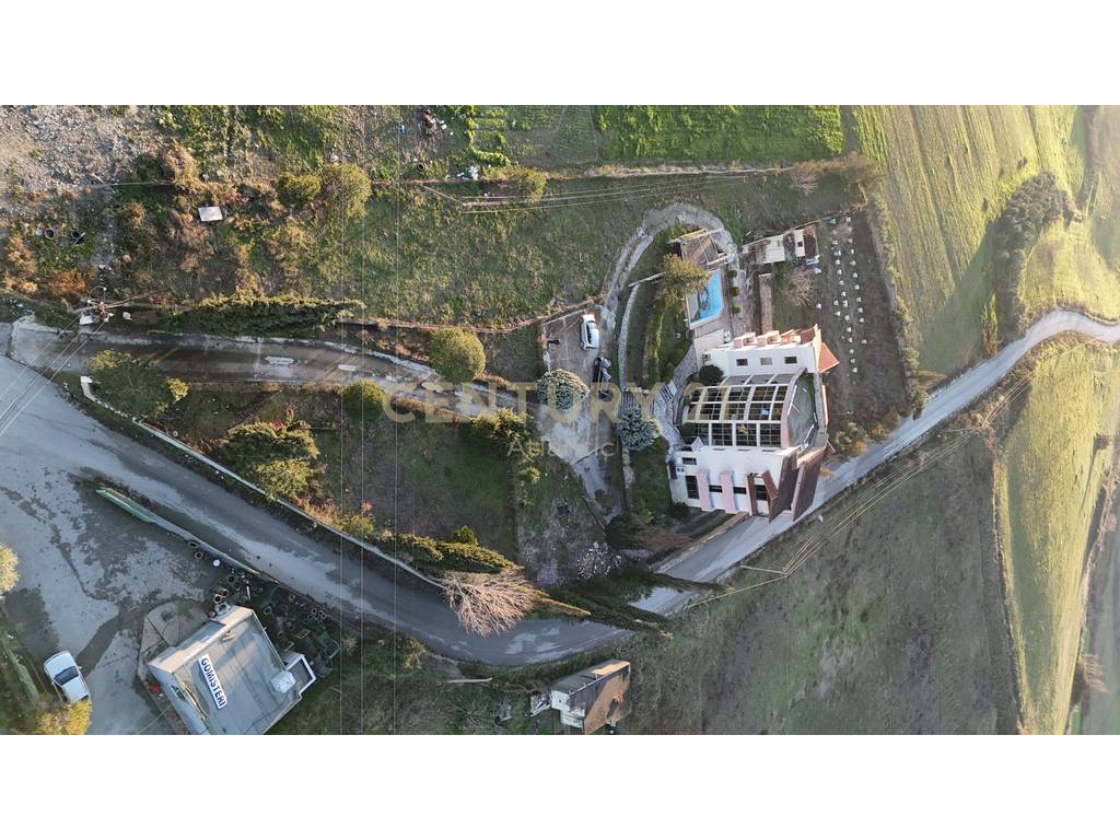 🏨 Hotel për Shitje – Mundësi Investimi me Potencial të Lartë