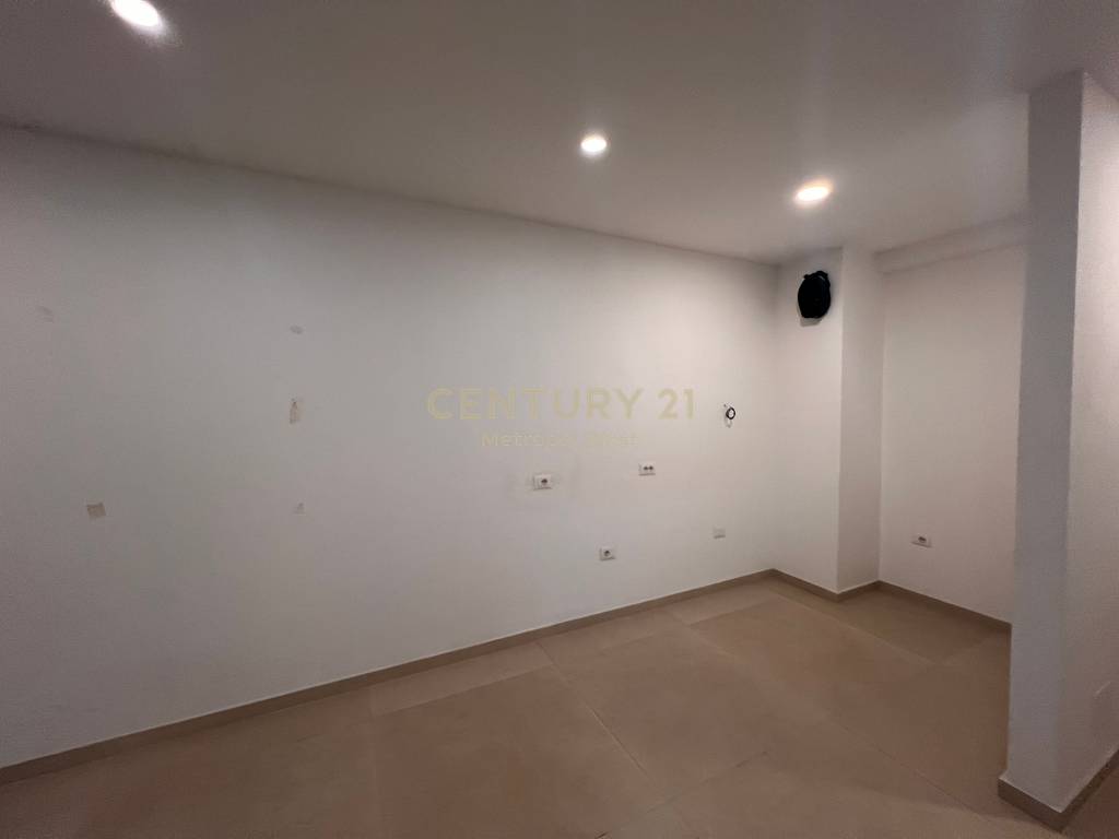 Apartament 1+1 për Zyrë, QSUT