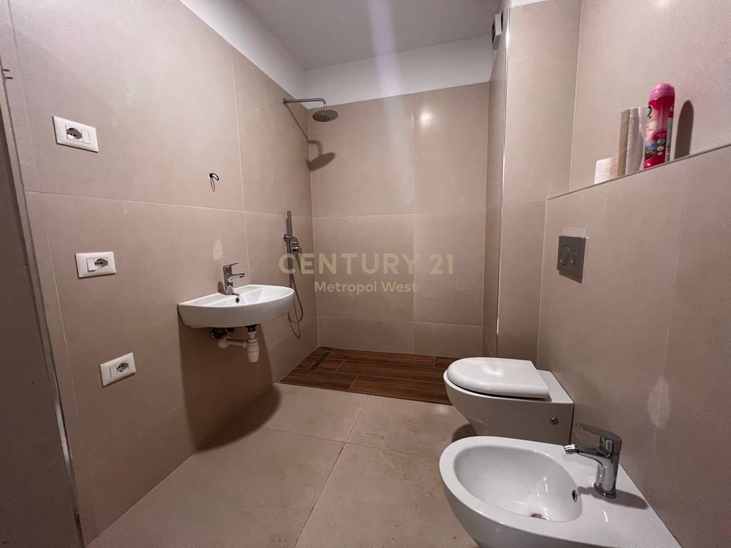 Apartament 1+1 për Zyrë, QSUT