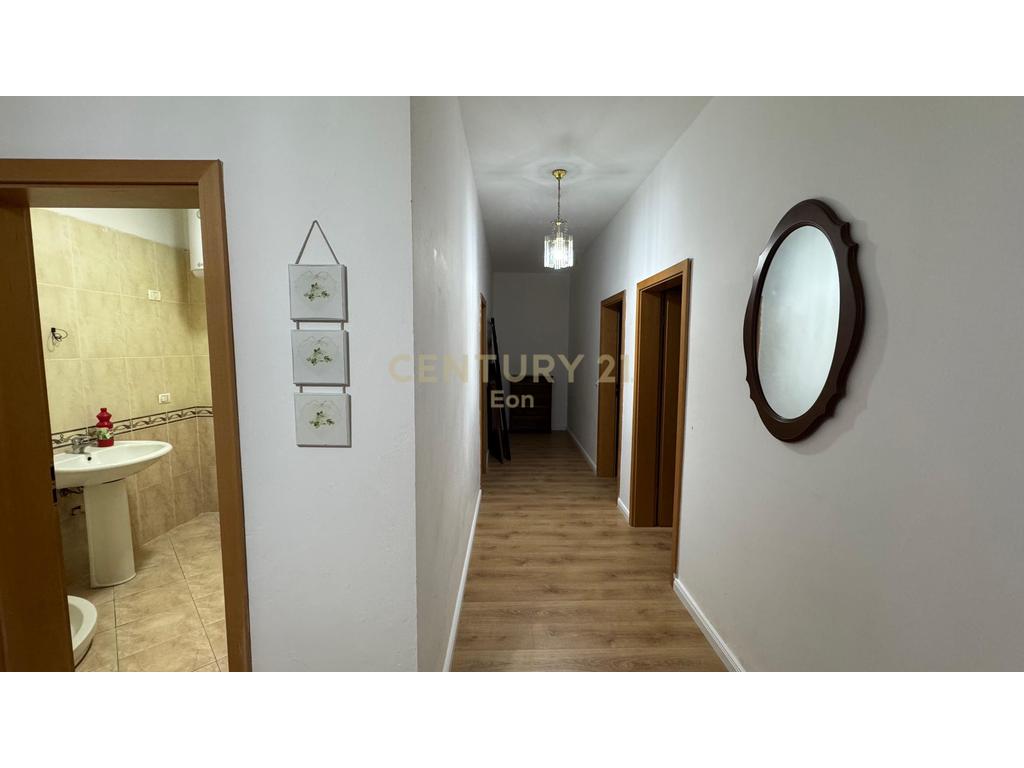 JEPET ME QIRA APARTAMENT 2+1+2 PRANE RRUGES SE RE TE PORTIT!
